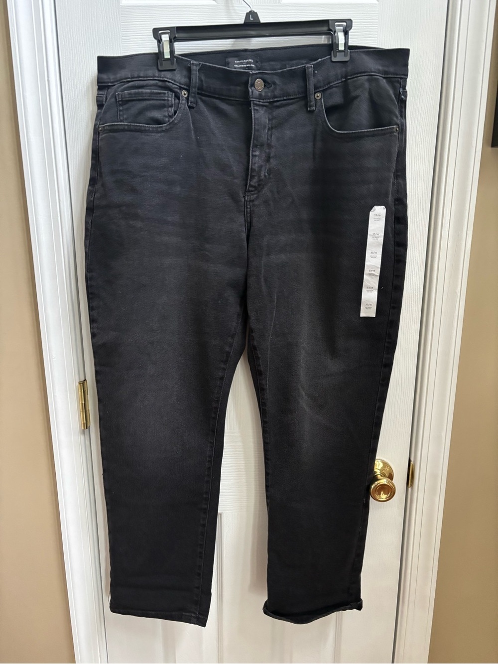 Banana Republic Girlfriend Mid Rise Jeans, Size 33/16, NWT - Picture 2 of 6